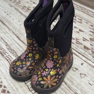 Bogs Kids Boots - Black and Pink